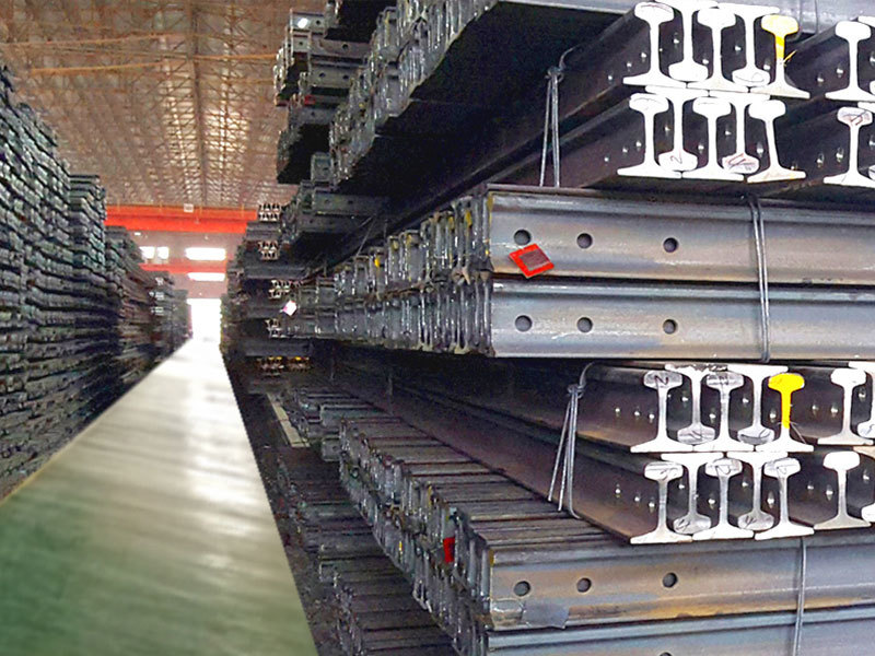 一(yī)種道(dào)軌施工(gōng)單軌車(chē)運軌器(qì)的(de)制(zhì)作(zuò)方法