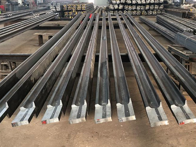 鋼軌伸縮縫加工(gōng)